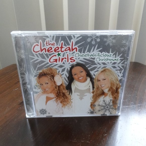 💎 The CHEETAH GIRLS CD ~ Cheetah-licious Christmas ~ Like NEW - Picture 1 of 3